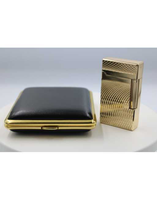 Billede af Pakketilbud med Luigi Ricci jet lighter af Derui Guld + Vom Hofe cigaretetui i sort/guld og ægte læder