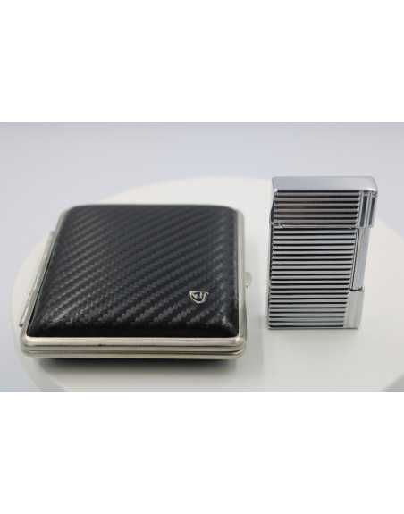 Pakketilbud med Jean Claude Flint Lighter "Dustin" Sølv + Vom Hofe cigaretetui i sort/sølv i ægte læder