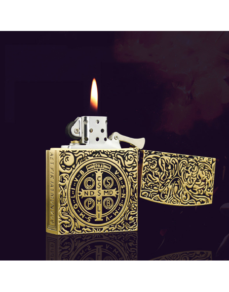 Constantine lighter i King Size filmstørrelse